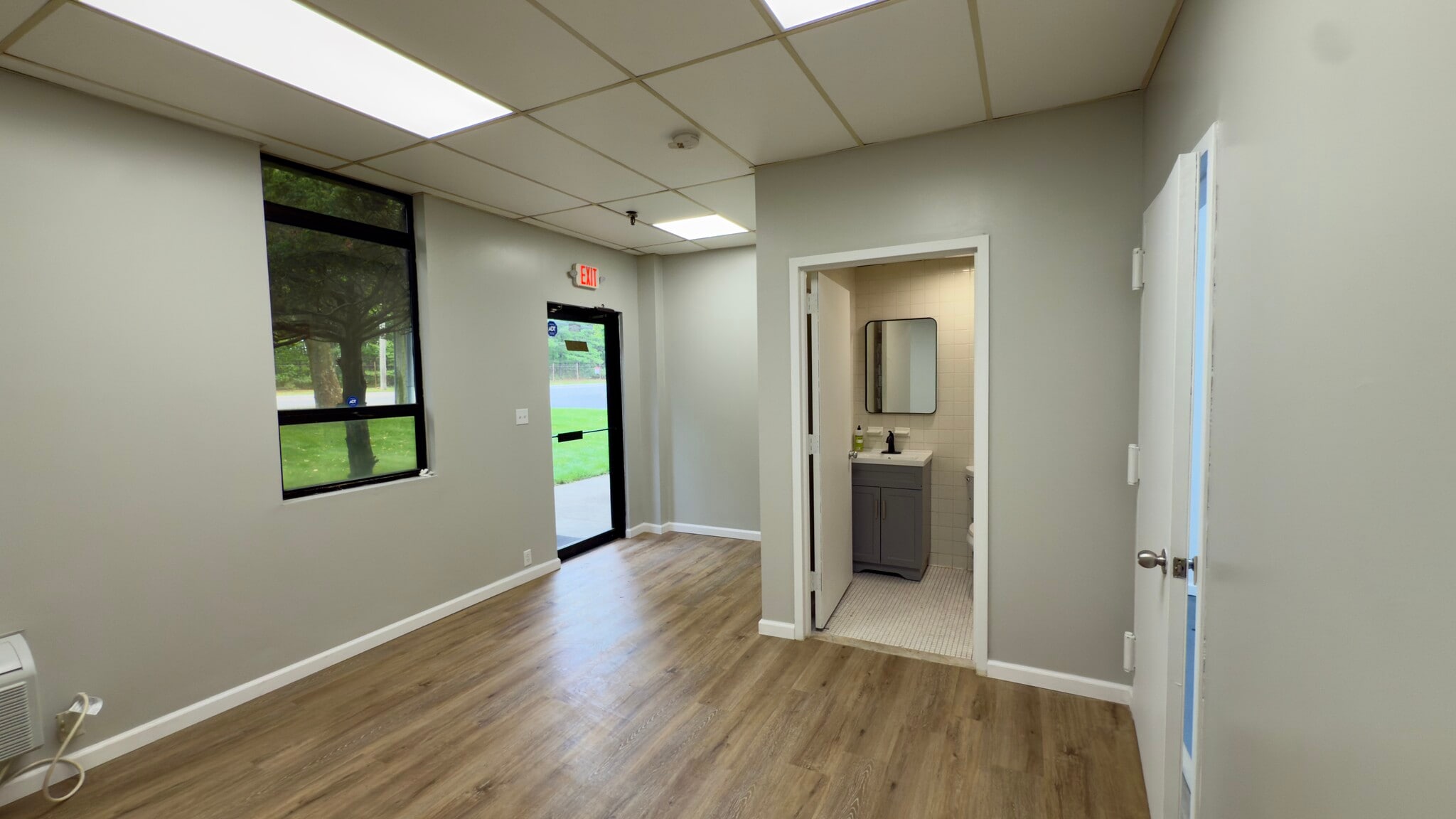 1515-1557 Lincoln Ave, Holbrook, NY for lease Interior Photo- Image 1 of 3