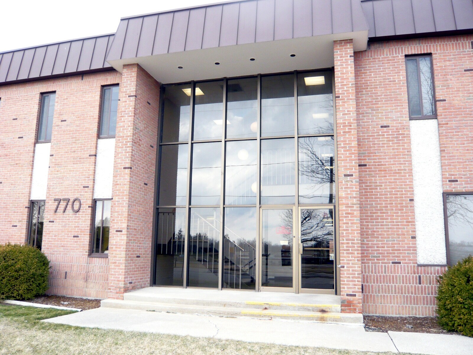 770 Riverside Ave, Adrian, MI 49221 Professional Building for Sale in