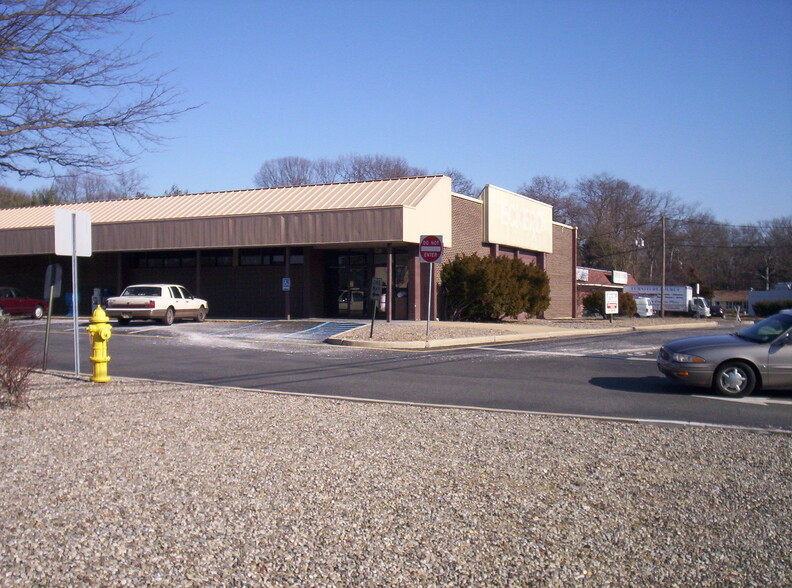 734 Route 37 W, Toms River, NJ for lease - Building Photo - Image 1 of 4