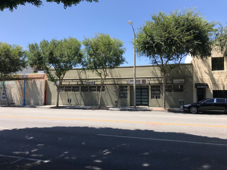 7235-7237 Santa Monica Blvd, West Hollywood, CA for lease - Building Photo - Image 1 of 6