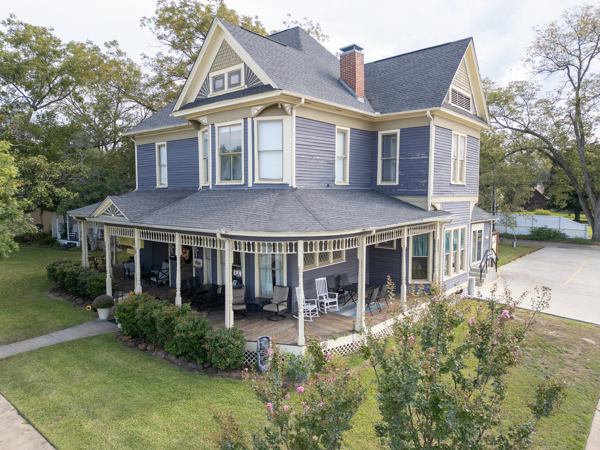 202 N Newsom St, Mineola, TX for sale Building Photo- Image 1 of 41