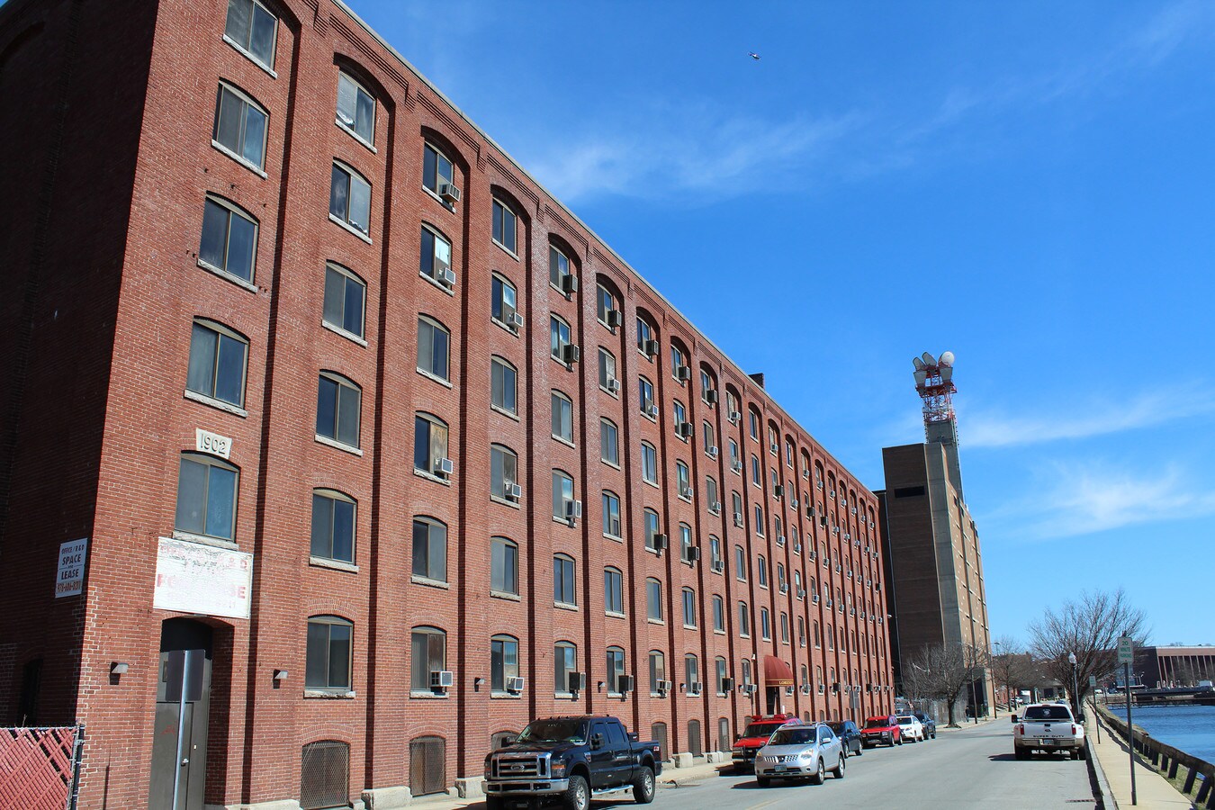 599 Canal St, Lawrence, MA 01840