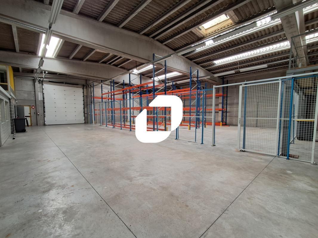 Flex in Templemars for lease Building Photo- Image 1 of 10