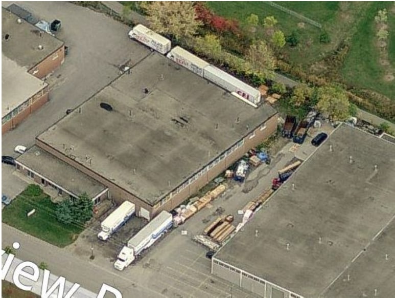 992 Rangeview Rd, Mississauga, ON for sale - Building Photo - Image 2 of 5