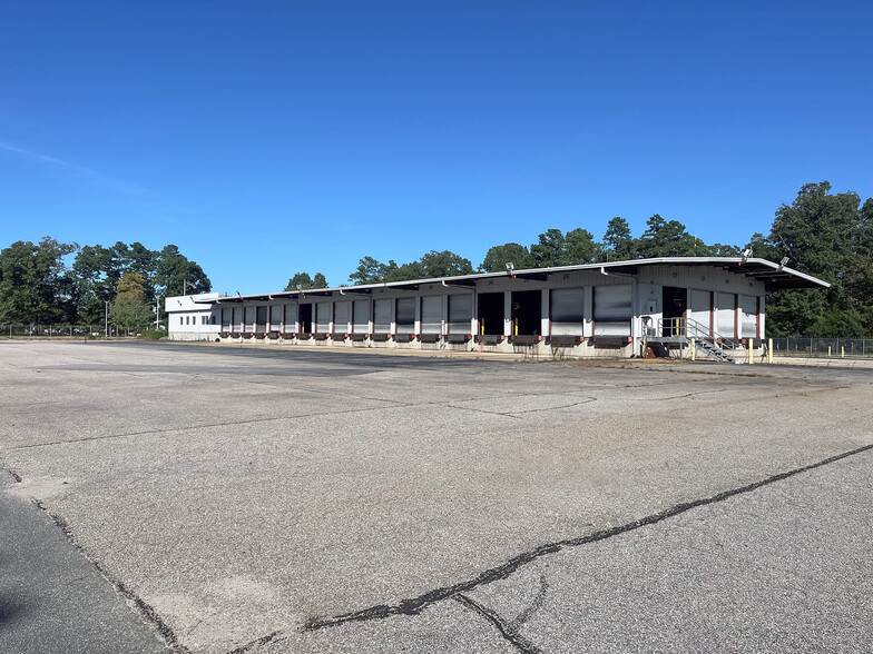 1901 Ware Bottom Spring Rd, Chester, VA for lease - Building Photo - Image 1 of 3