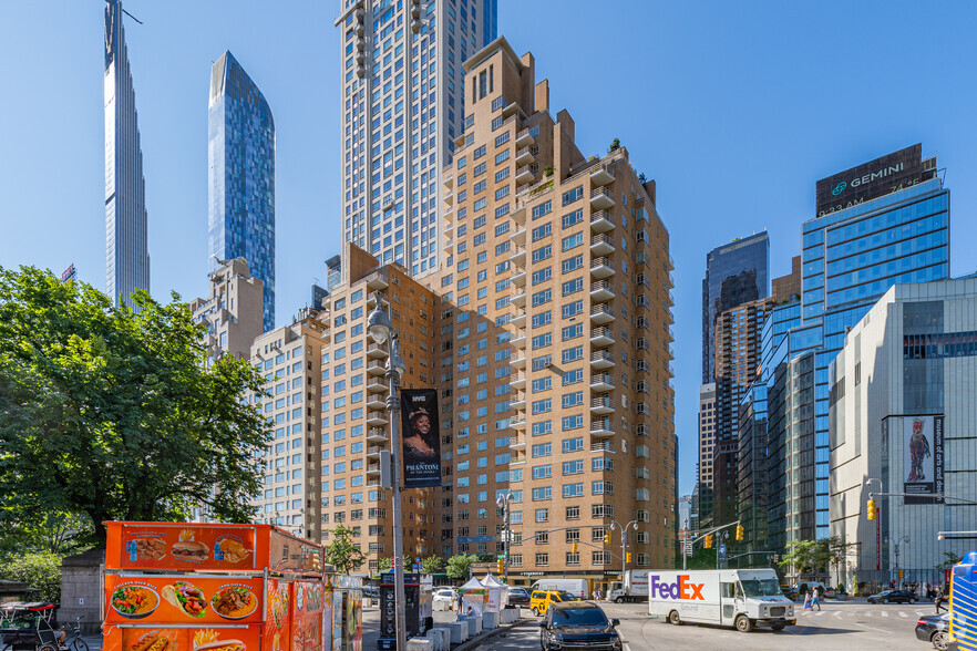 240 Central Park S, New York, NY for lease - Primary Photo - Image 1 of 6