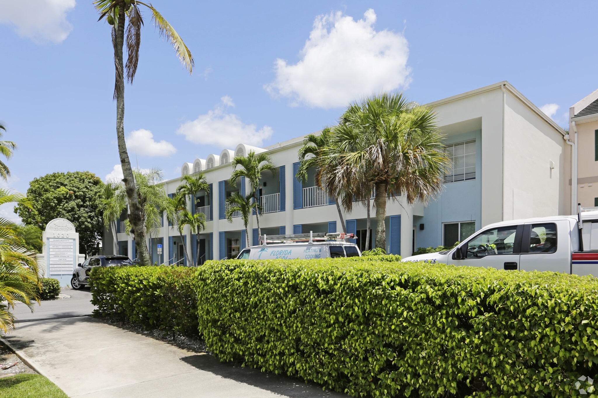 1020 8th Ave S, Naples, FL for lease Primary Photo- Image 1 of 10