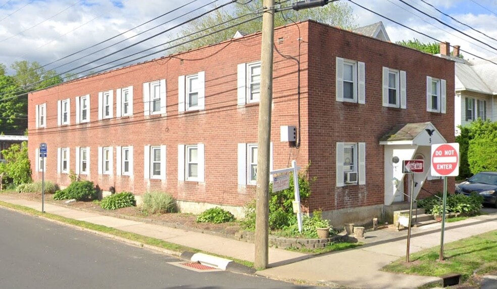 20 Units in Bristol - Upson and Divinity portfolio of 2 properties for sale on LoopNet.com - Building Photo - Image 2 of 19