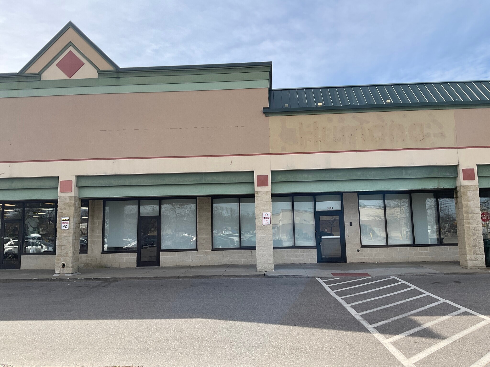 4071 Lee Rd, Cleveland, OH for lease Building Photo- Image 1 of 1