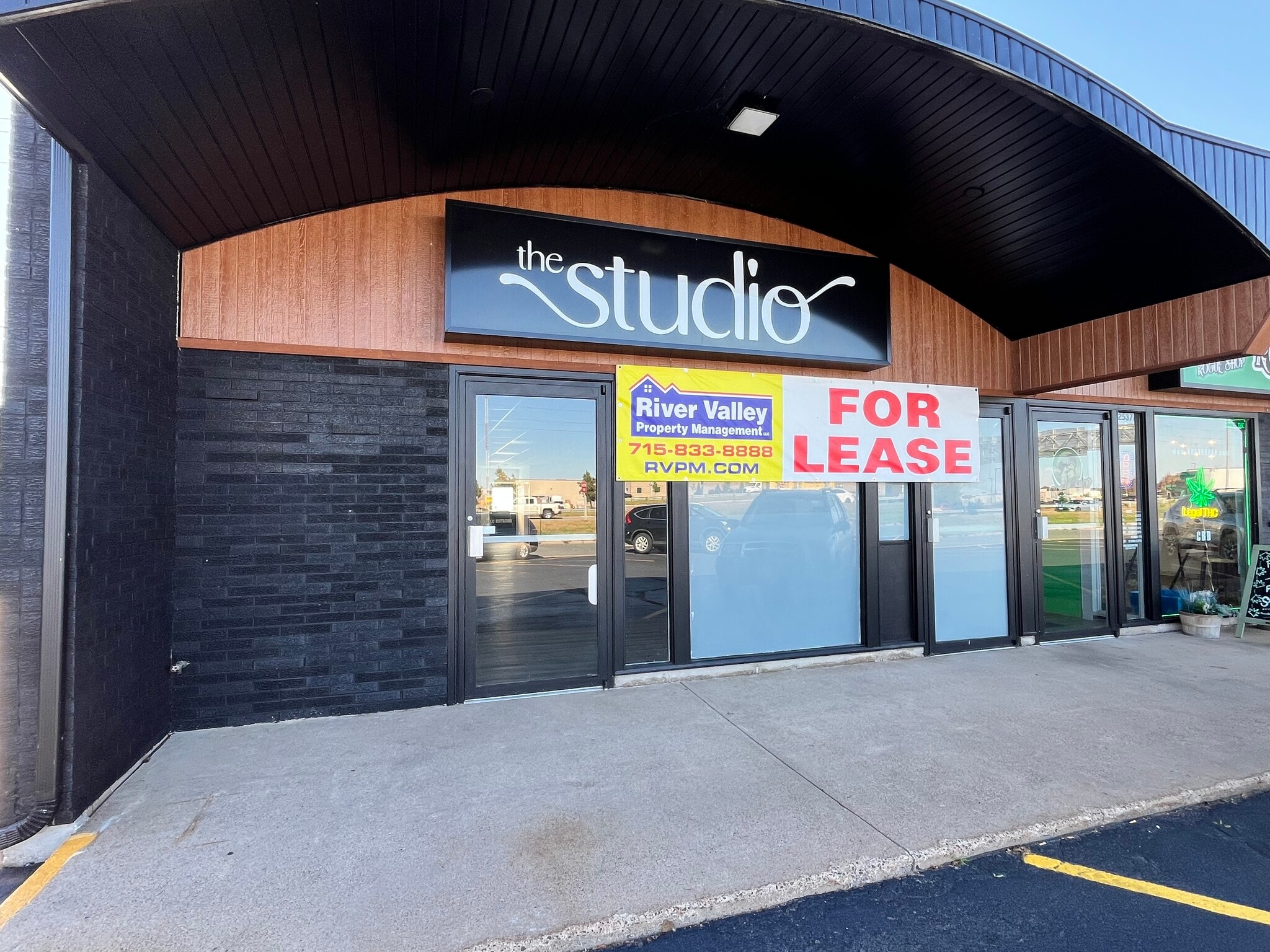 2509-2543 E Clairemont Ave, Eau Claire, WI for lease Building Photo- Image 1 of 6