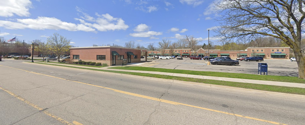 218-300 W Main St, Flushing, MI for lease - Building Photo - Image 1 of 2