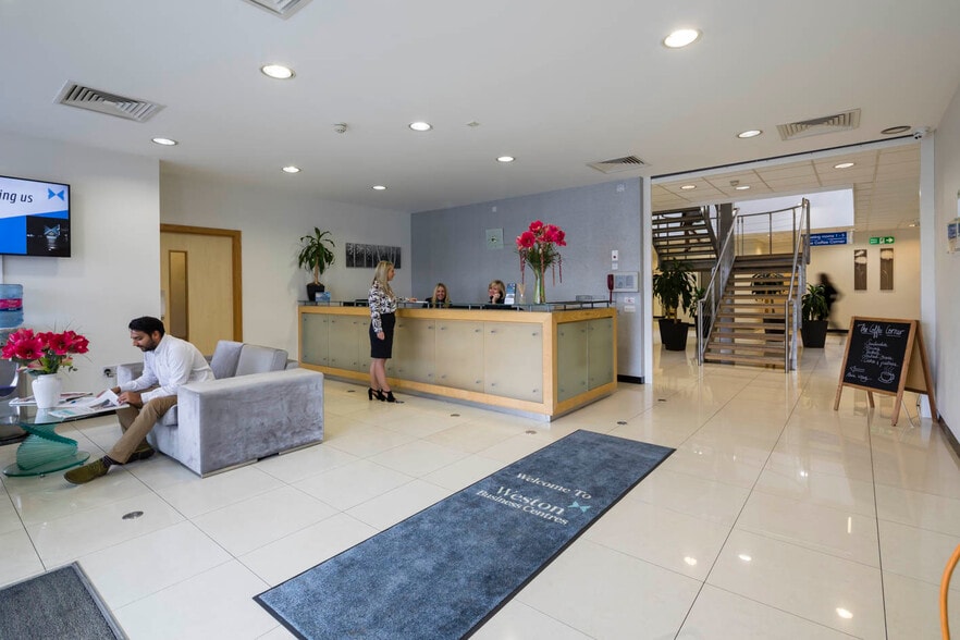 Hawkins Rd, Colchester for lease - Lobby - Image 2 of 12