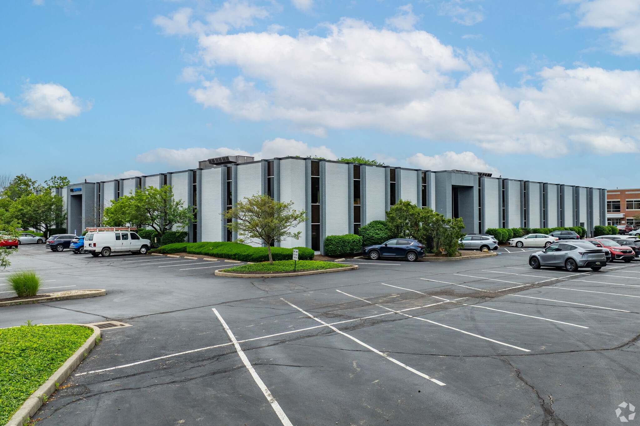 9403 Kenwood Rd, Blue Ash, OH for lease Building Photo- Image 1 of 38