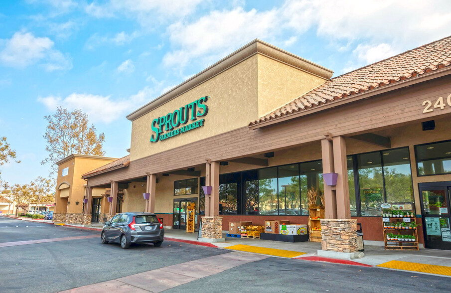 2400-2640 Las Posas Rd, Camarillo, CA for lease - Building Photo - Image 1 of 10