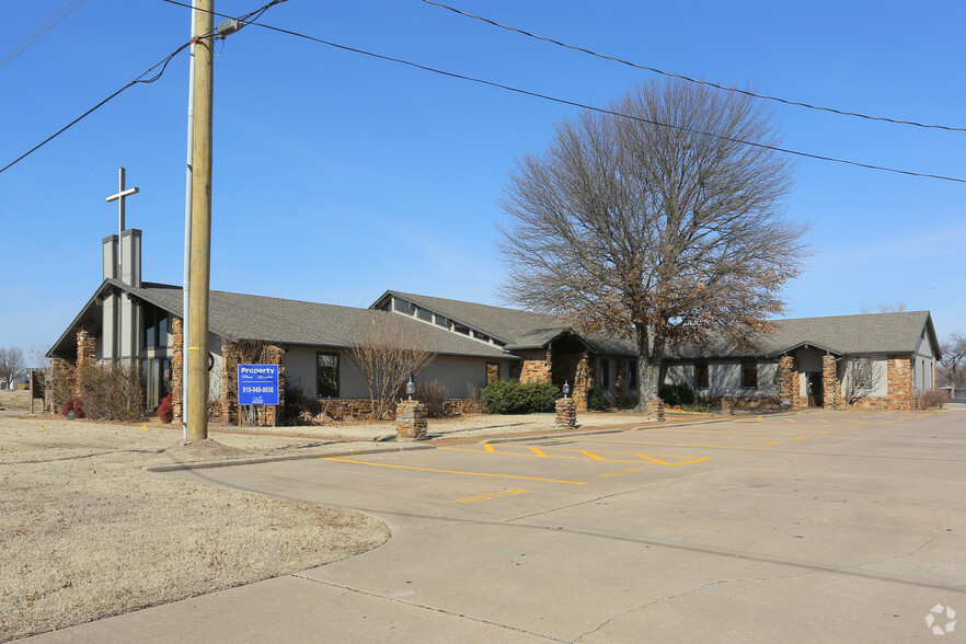 2833 W Main St, Jenks, OK for sale - Primary Photo - Image 1 of 1