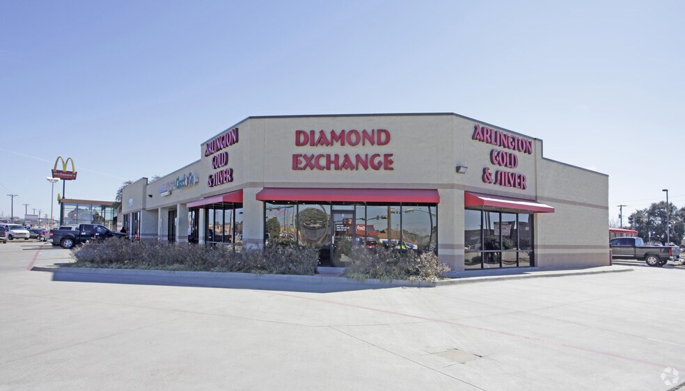 2424 W Pioneer Pky, Pantego, TX for lease - Primary Photo - Image 2 of 7