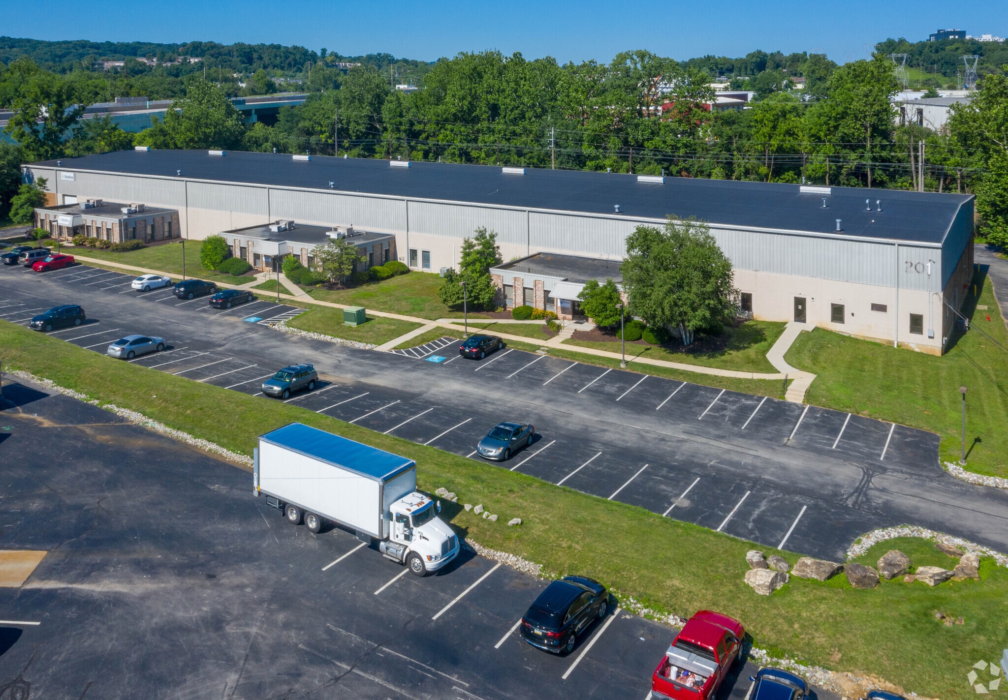 201 King Manor Dr, King Of Prussia, PA for lease Primary Photo- Image 1 of 6