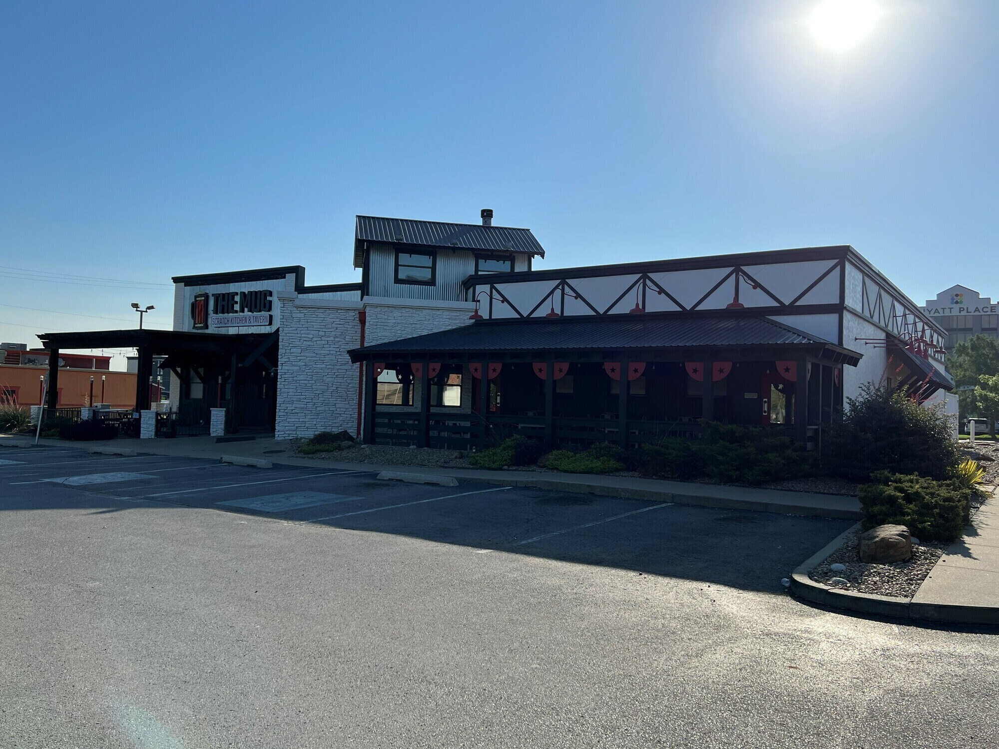 1800 S Meridian Ave, Oklahoma City, OK 73108 Frosted Mug Bar and