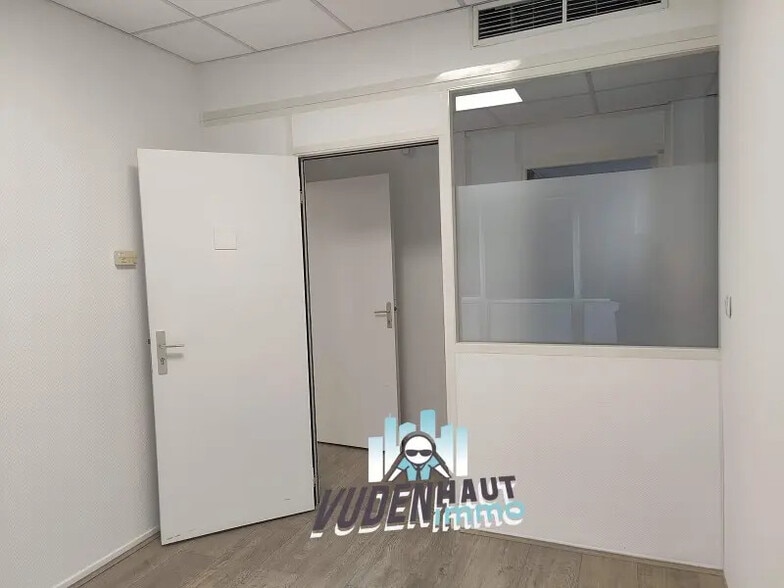Office in Toulouse for lease - Interior Photo - Image 2 of 9