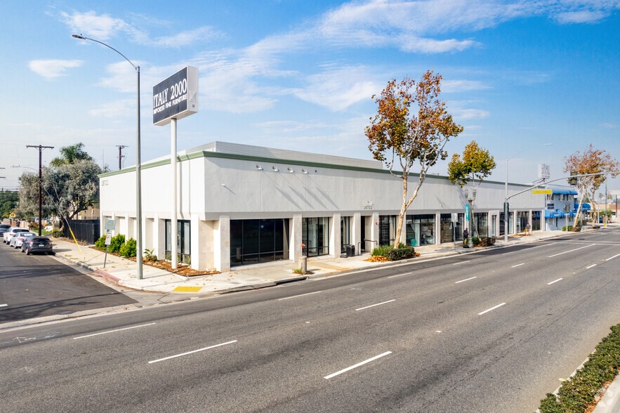 16711-16725 Hawthorne Blvd, Lawndale, CA for lease - Building Photo - Image 2 of 21