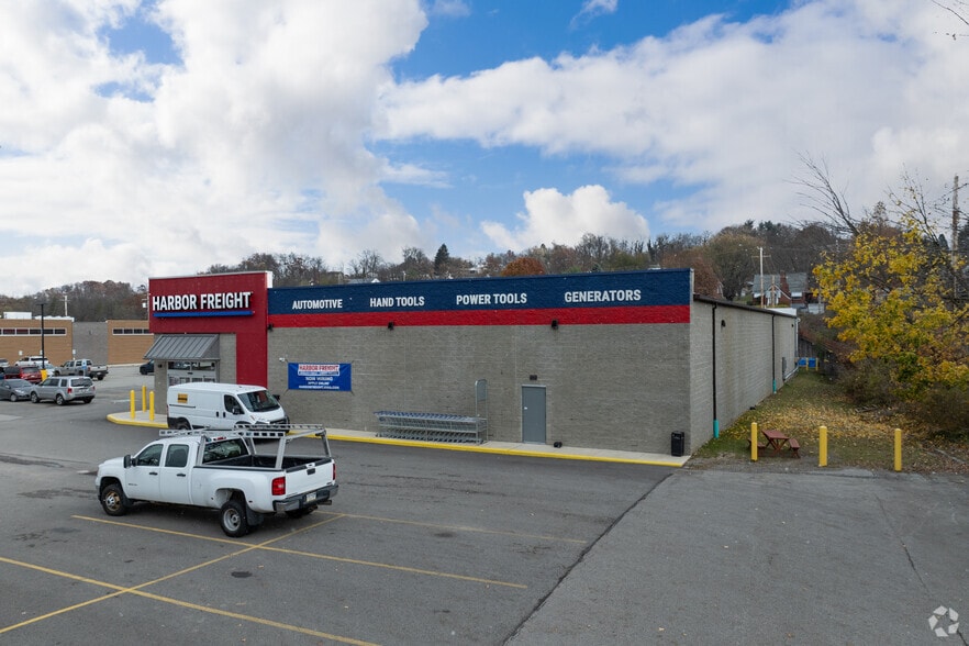 94 Tarentum Bridge Rd, New Kensington, PA for sale - Building Photo - Image 2 of 4