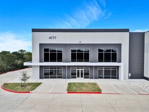 4777 E State HWY 71, Del Valle, TX for lease Building Photo- Image 2 of 13