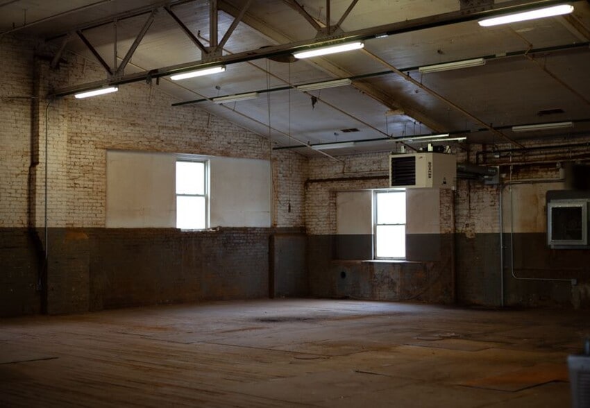 Mixed-Use Redevelopment Opportunity portfolio of 3 properties for sale on LoopNet.com - Building Photo - Image 3 of 34