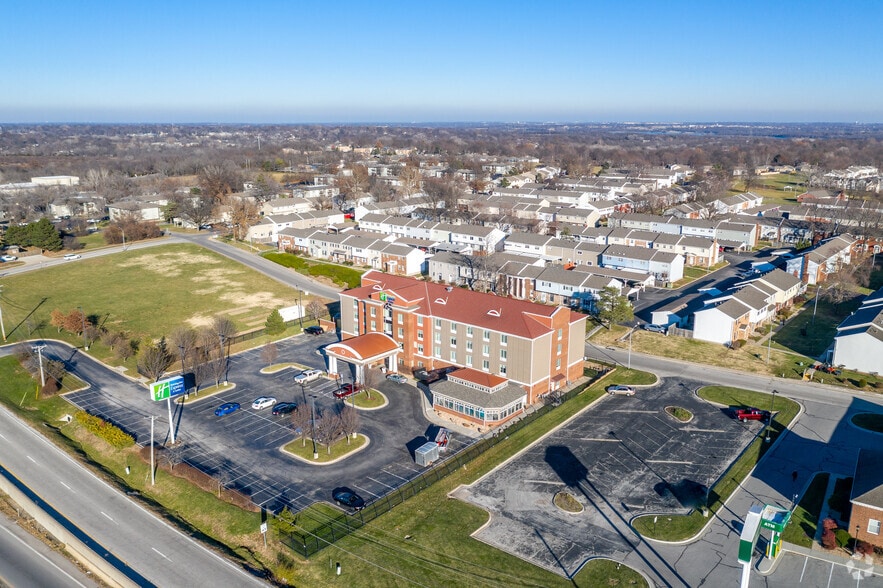 12801 S 71 Hwy, Grandview, MO for sale - Aerial - Image 3 of 13