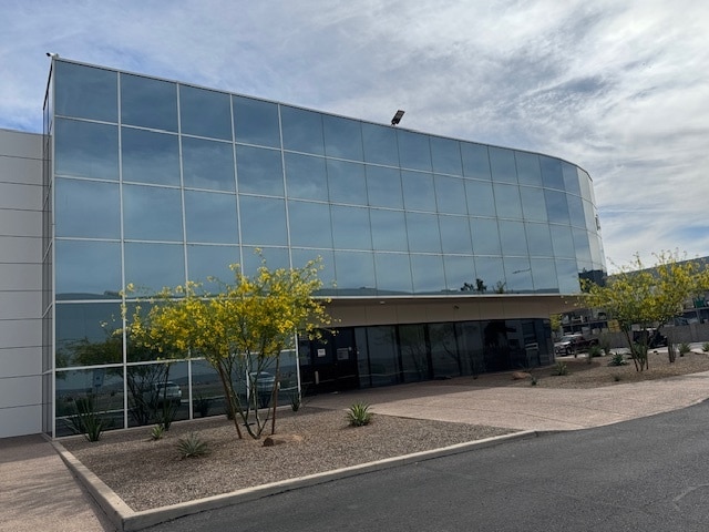 825 E University Dr, Phoenix, AZ for lease - Building Photo - Image 2 of 4