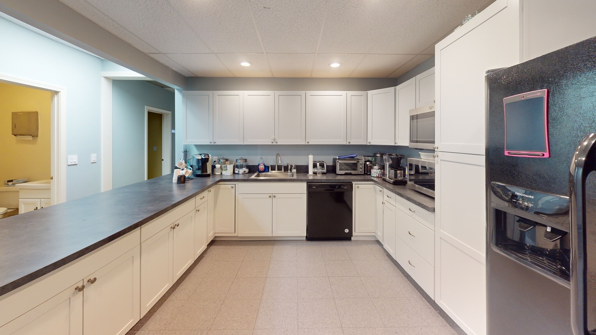 10 Commerce Park N, Bedford, NH for lease Interior Photo- Image 1 of 17