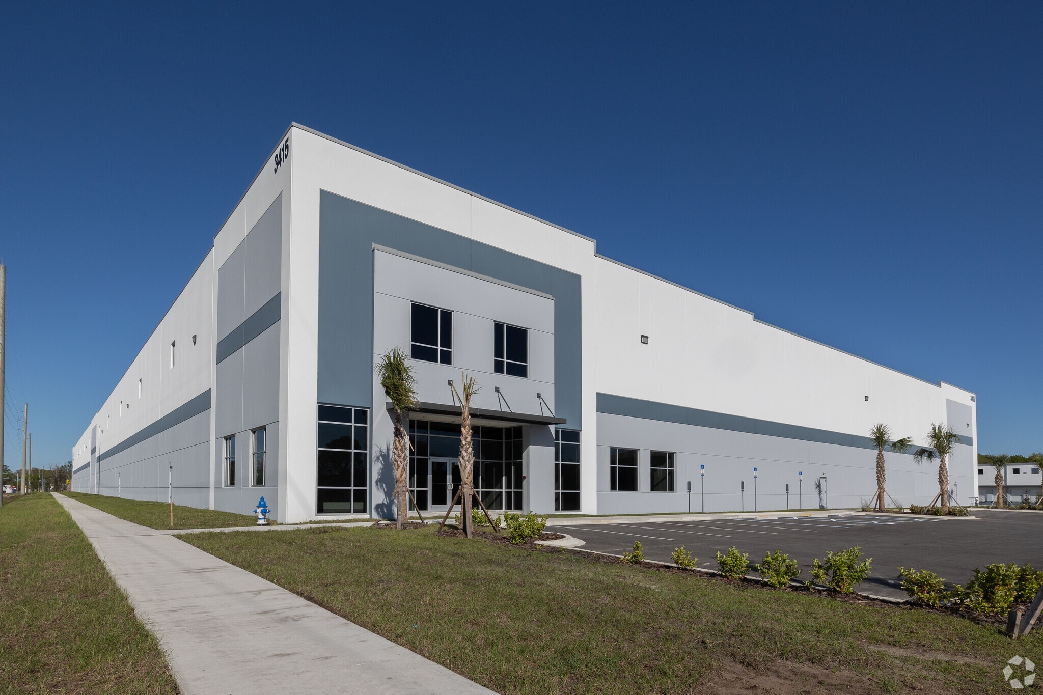 W. 12th & Edgewood Logistics Center portfolio of 2 properties for sale on LoopNet.com Primary Photo- Image 1 of 3