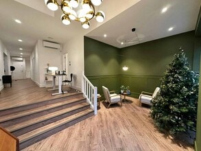 150B Commercial St, London for lease Interior Photo- Image 1 of 6