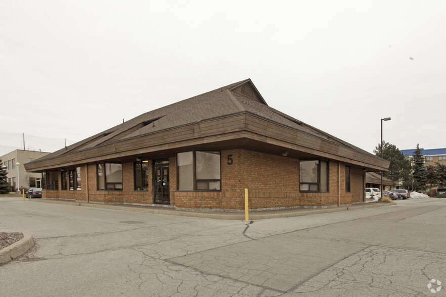 5 Director Ct, Vaughan, ON for lease - Building Photo - Image 3 of 17