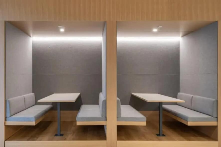 Office in Rueil-Malmaison for lease - Interior Photo - Image 3 of 9