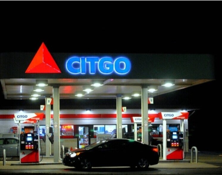 527 S 8th St, West Dundee, IL for sale - Building Photo - Image 1 of 1