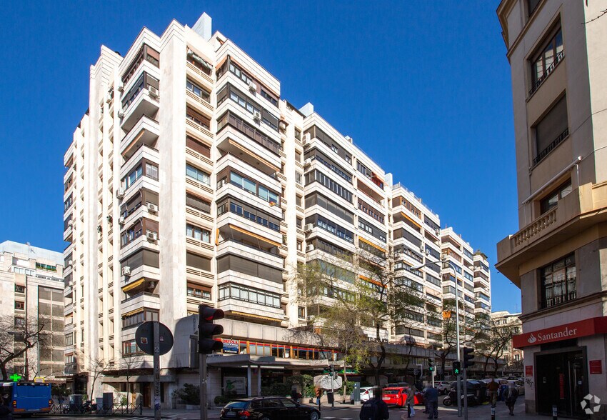 Multifamily in Madrid, Madrid for sale - Building Photo - Image 1 of 5