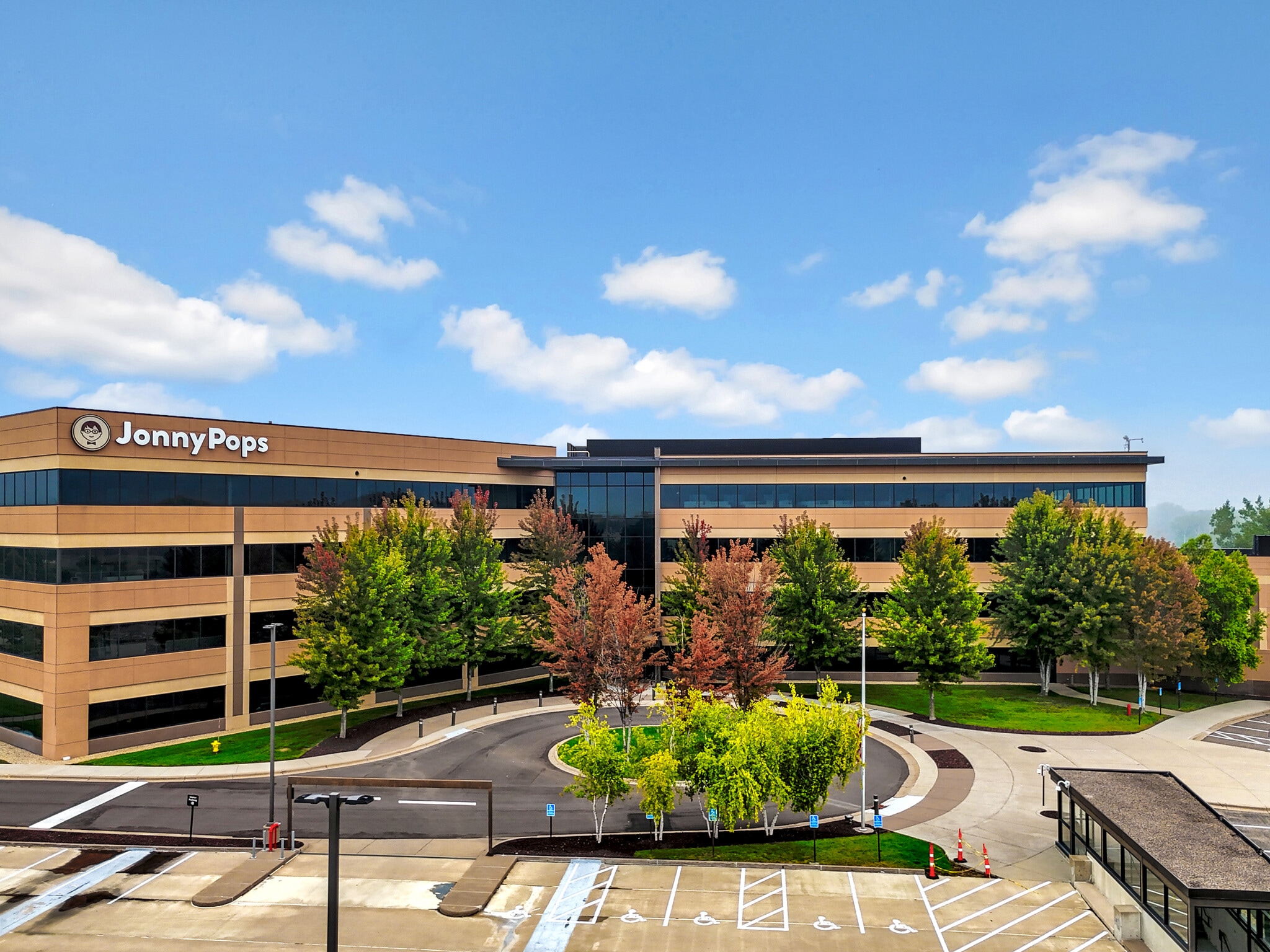 9800 N 59th Ave, Plymouth, MN for lease Building Photo- Image 1 of 7