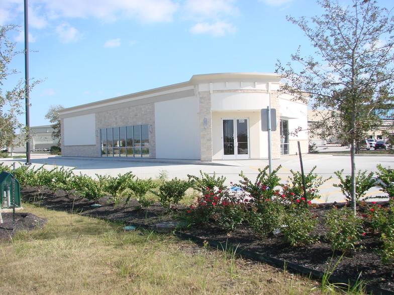 5550 Long Prairie Trce, Richmond, TX for lease - Building Photo - Image 1 of 3