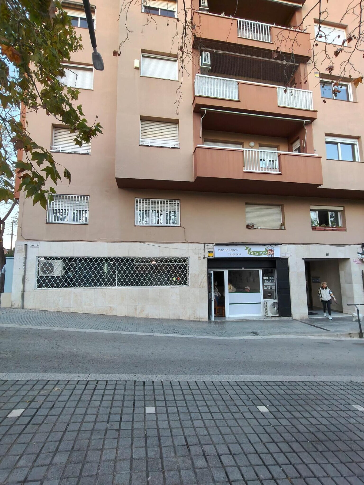Retail in Cerdanyola del Vallès, Barcelona for lease Interior Photo- Image 1 of 23