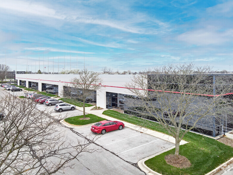 11800 Exit 5 Pky, Fishers, IN for sale - Primary Photo - Image 1 of 1