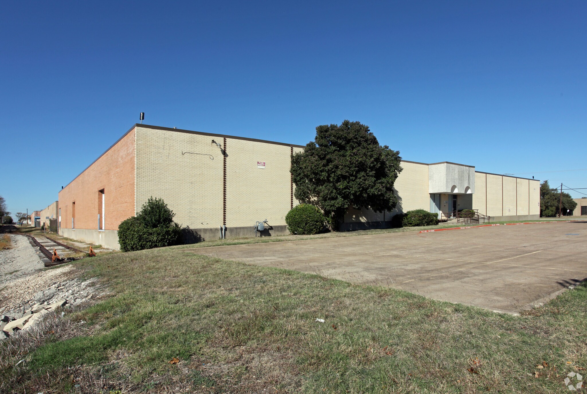 4707 S Westmoreland Rd, Dallas, TX for lease Building Photo- Image 1 of 9