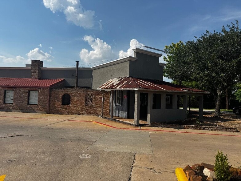 6915 Spencer Hwy, Pasadena, TX for lease - Building Photo - Image 3 of 40