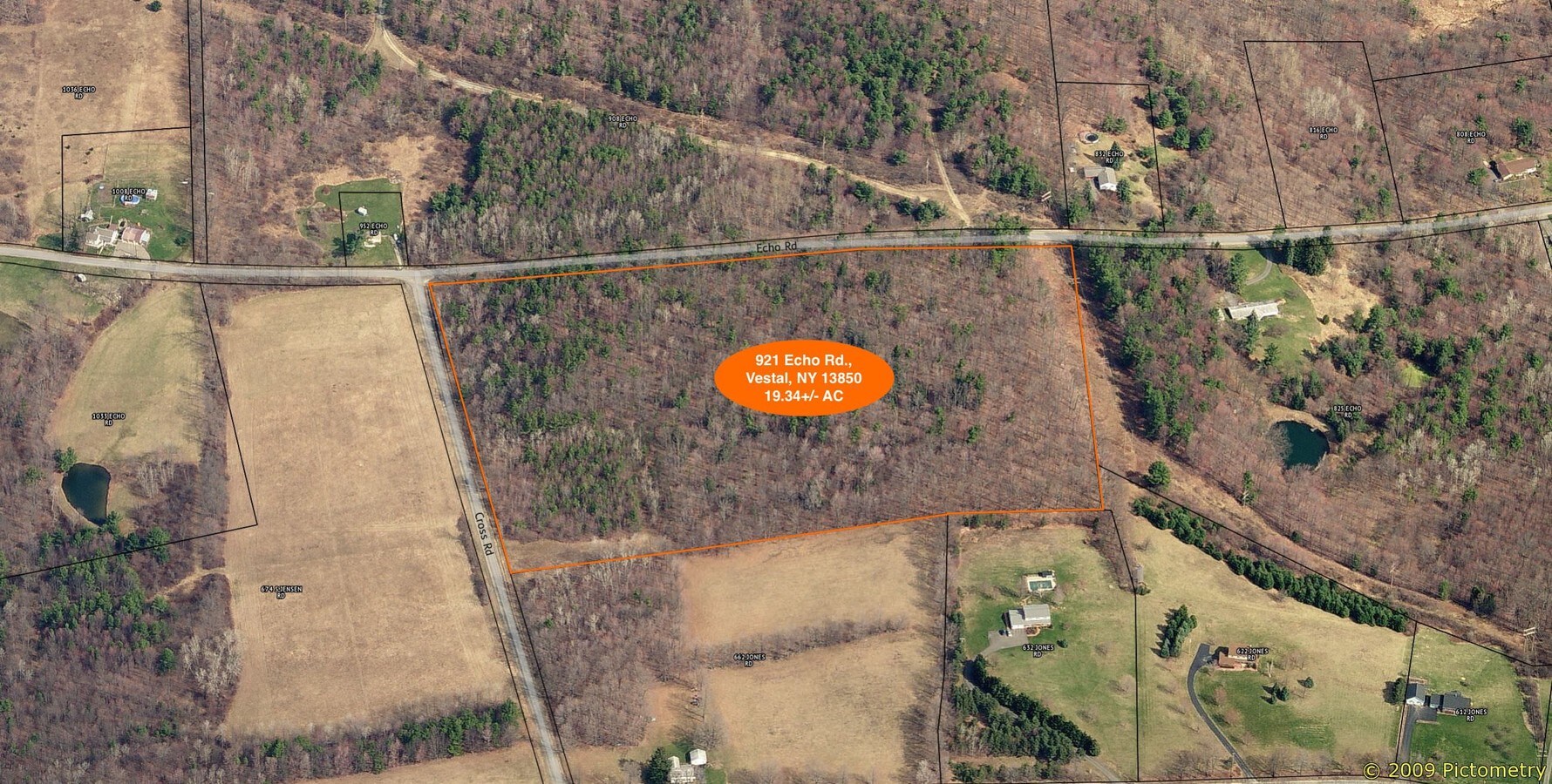 921 Echo Rd, Vestal, NY 13850