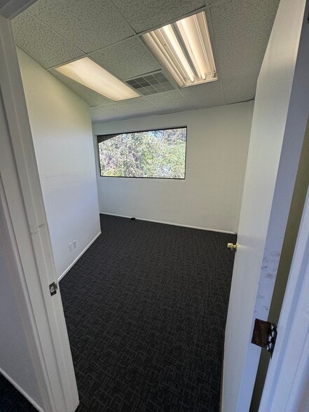 4 Commercial Blvd, Novato, CA for lease - Interior Photo - Image 3 of 33