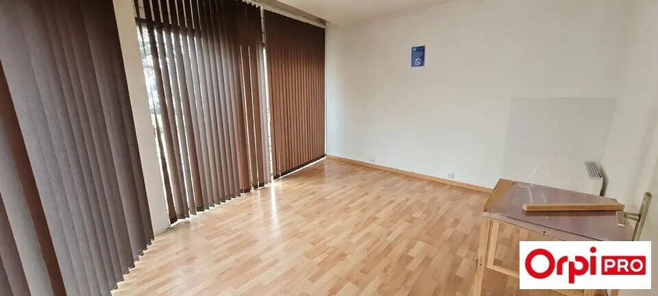 Retail in Saint-Brieuc for lease - Interior Photo - Image 3 of 4