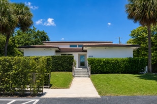 1031 NE 165th Ter, North Miami Beach FL - Office Space