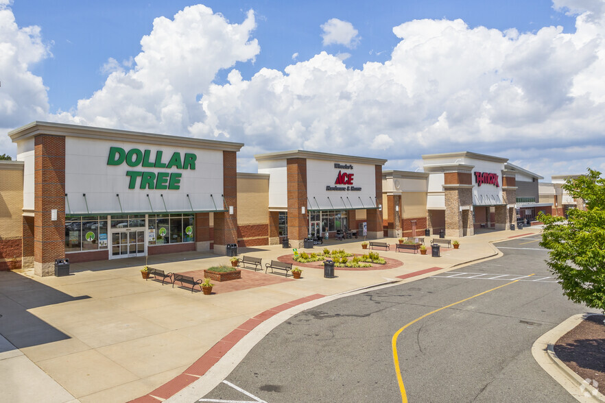 1723-1771 Ritchie Station Ct, Capitol Heights, MD for lease - Building Photo - Image 1 of 6