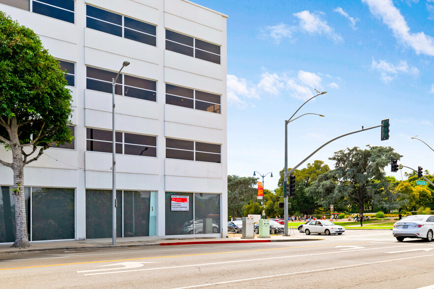 499 N Canon Dr, Beverly Hills, CA for lease - Building Photo - Image 2 of 8