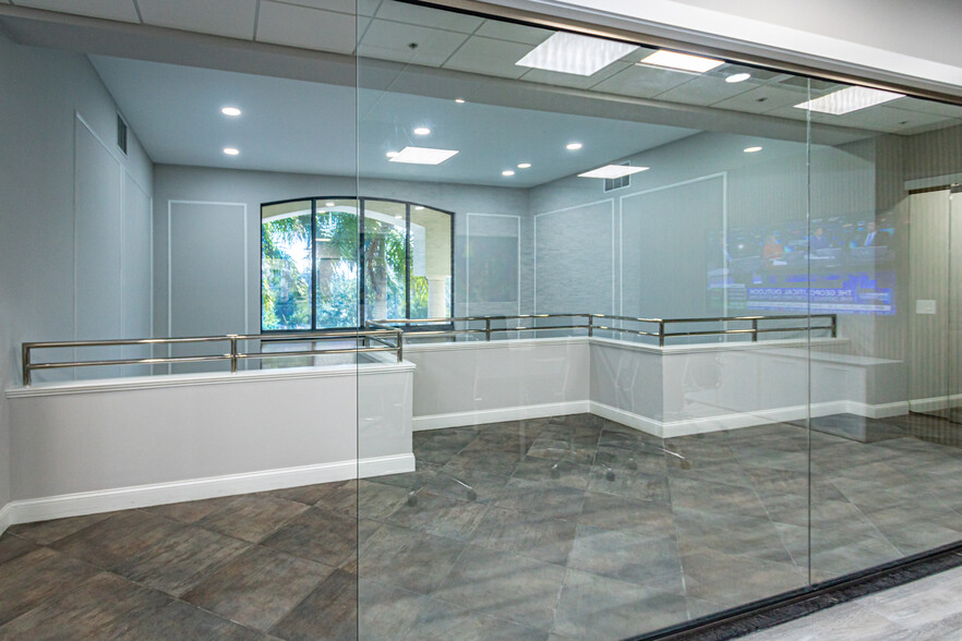 4450 NW 126th Ave, Coral Springs, FL for lease - Building Photo - Image 3 of 44