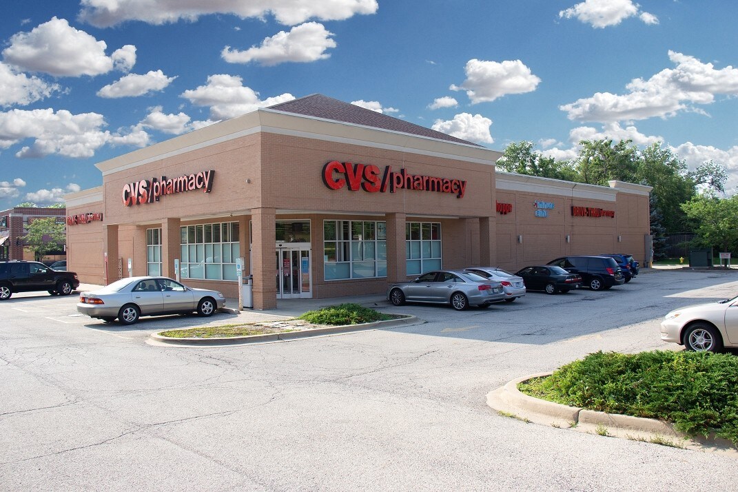 26W212 Geneva Rd, Carol Stream, IL for sale Primary Photo- Image 1 of 1